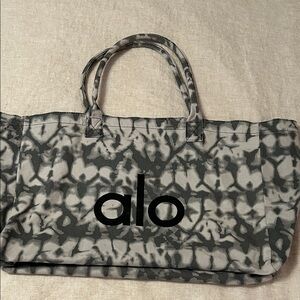 ALO Yoga Monochrome Patterned Tote Bag